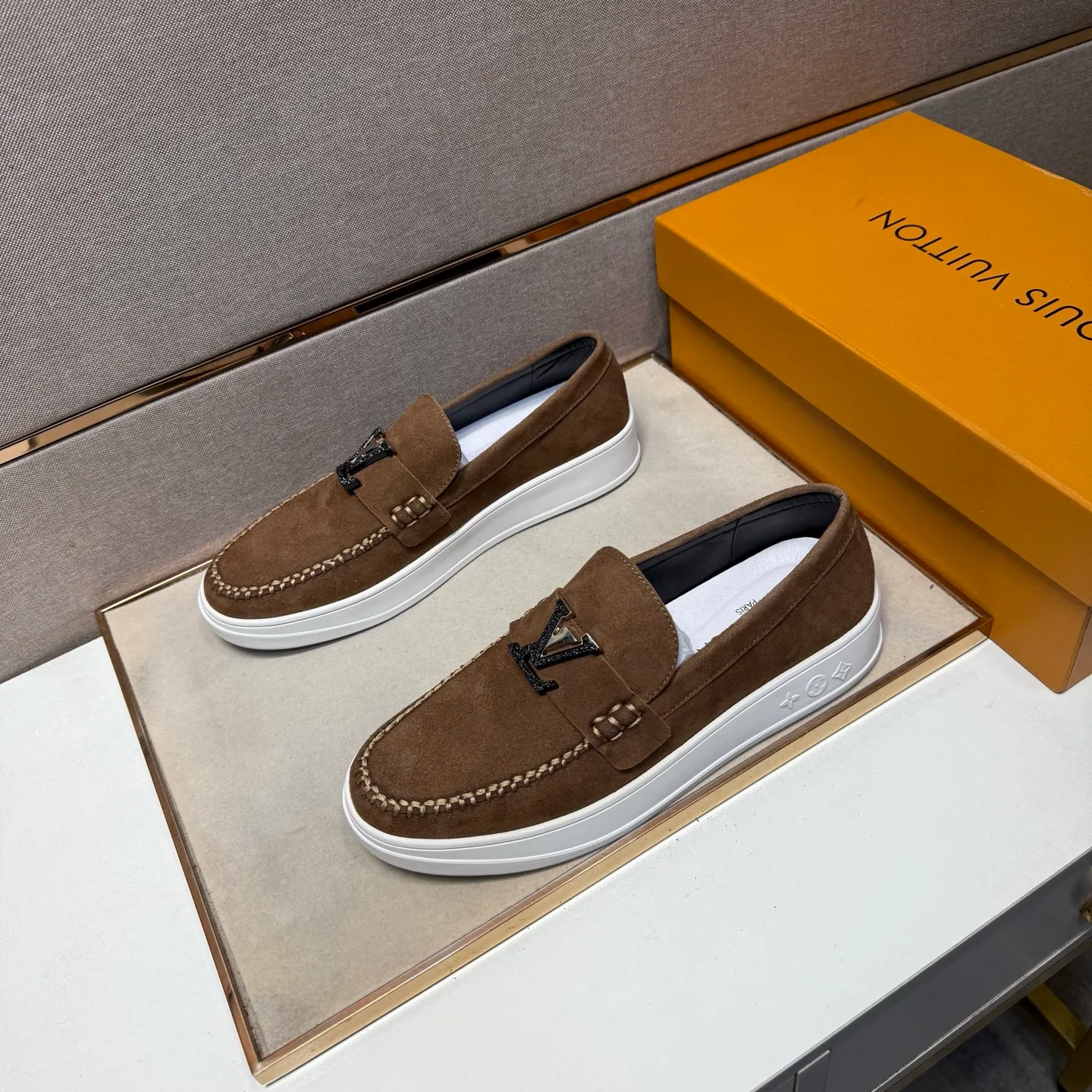 Men's men's shoes 💰pp442【LV～】men's casual shoes 2025z cabinet sales simultaneously 🔶Size: 38-44#️⃣ 🔷3 colors🔜The upper is made of multi-material splicing ➕Genuine leather lining, comfortable and breathable, sole: original comfortable and wear-resistant outsole, ⚠️real thing📱photographed🎬real thing is better📢📢📢
